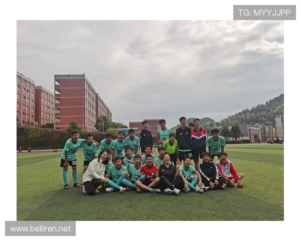 足球比赛中的全员参与与协作配合 足球比赛中的全员参与与协作配合