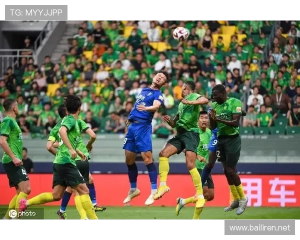 北京国安半场领先武汉三镇法比奥头球破门王刚助攻三镇未能射门 北京国安半场领先武汉三镇法比奥头球破门王刚助攻三镇未能射门