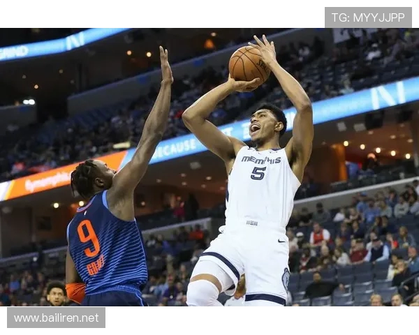 科塔狂飙27分17板3帽创生涯新高助球队逆转胜利